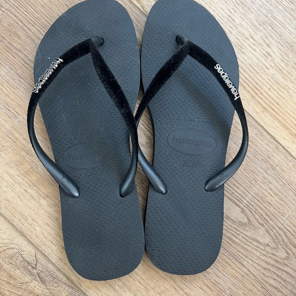 Brand new Havaianas flip flop velvet strap